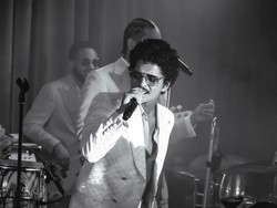 Lirik Lagu Too Good to Say Goodbye - Bruno Mars