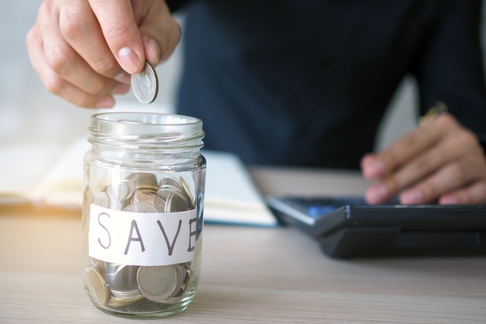Ilustrasi keuangan atau menabung