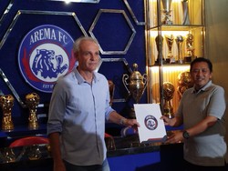 Liga 1: Resmi, Joel Cornelli Nakhoda Baru Arema FC