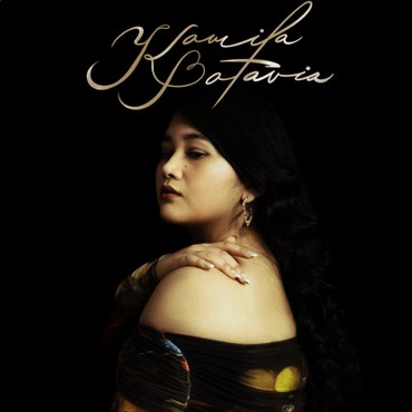 Lirik Lagu Head Over Heels - Kamila Batavia