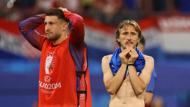Luka Modric dibuat patah hati setelah Kroasia bermain imbang 1-1 melawan Italia pada matchday terakhir Grup B Euro 2024, Selasa (25/6) dini hari WIB.