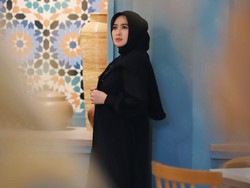 Nggak Perlu Mahal, Ada Lo Hijab Antibadai Bikin Penampilan Elegan
