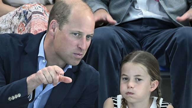 Putri Charlotte ternyata penggemar berat Taylor Swift, tapi yang menjadi sorotan justru bapaknya, Pangeran William, karena berjoget heboh.