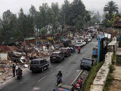 Warung Kopi di Puncak Dibongkar, Netizen: Mau Kasihan Tapi...