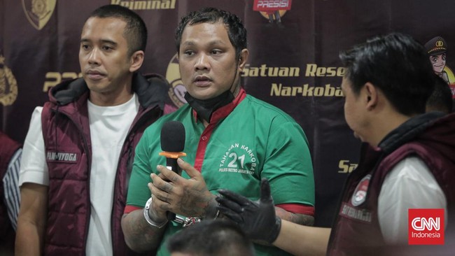 Virgoun dan dua tersangka lain kasus penyalahgunaan narkoba bakal menjalani perawatan di RSKO Cibubur, Jakarta.