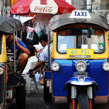 Kuis! Tebak Nama Negara dari Transportasi Umumnya yang Ikonis