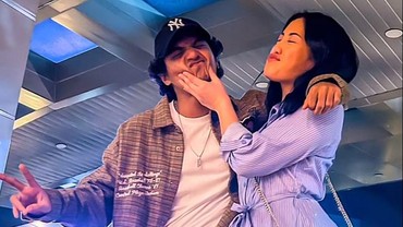 Diikat Promise Ring Tapi Putus, 8 Momen Mesra Lolly & Vadel Badjideh Tinggal Kenangan