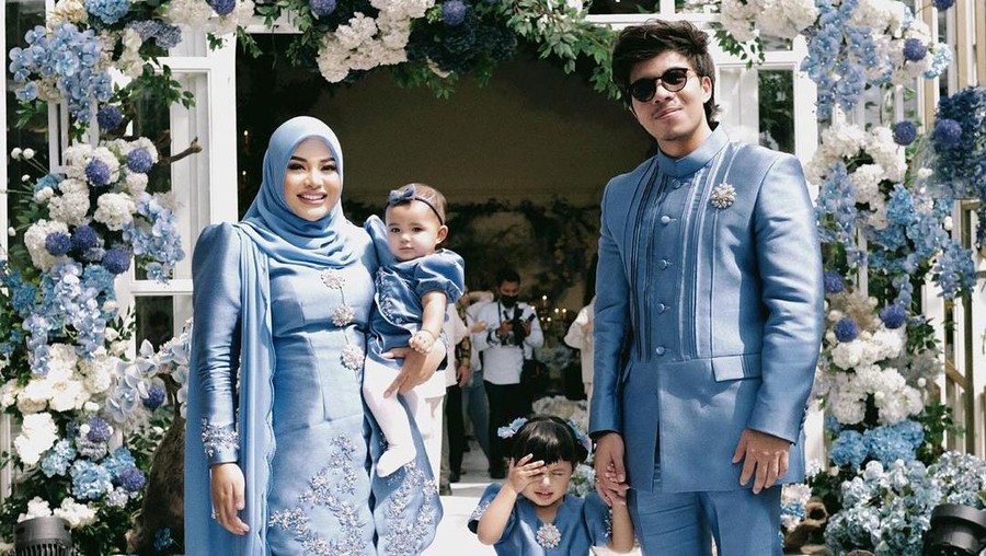 Ameena dan Azura di Lamaran Thariq Halilintar Ameena dan Azura di Lamaran Thariq Halilintar