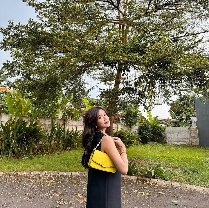 <p>Paras Brisia Jodie yang cantik juga dinilai tidak membosankan oleh netizen. "Definisi cewek cantik tapi enggak ngebosenn ini nih duh," komentar akun @hazelnut_**** "Setiap hari tambah cantik kak Jod," ucap @nabilanovirare**** (Foto: Instagram @brisiajodie96)</p>