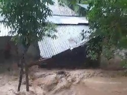 Banjir Terjang 4 Kecamatan di Gorontalo, 2 Rumah Hanyut-2 Jembatan Putus