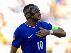 Topeng yang Ganggu Performa Mbappe