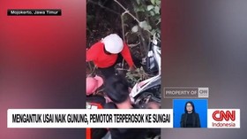 VIDEO: Mengantuk Usai Naik Gunung, Pemotor Terperosok ke Sungai
