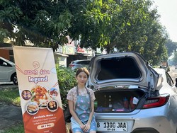 Mewah! Jualan Cicongfan pakai Mobil 2 Pintu seharga Rp 850 Juta