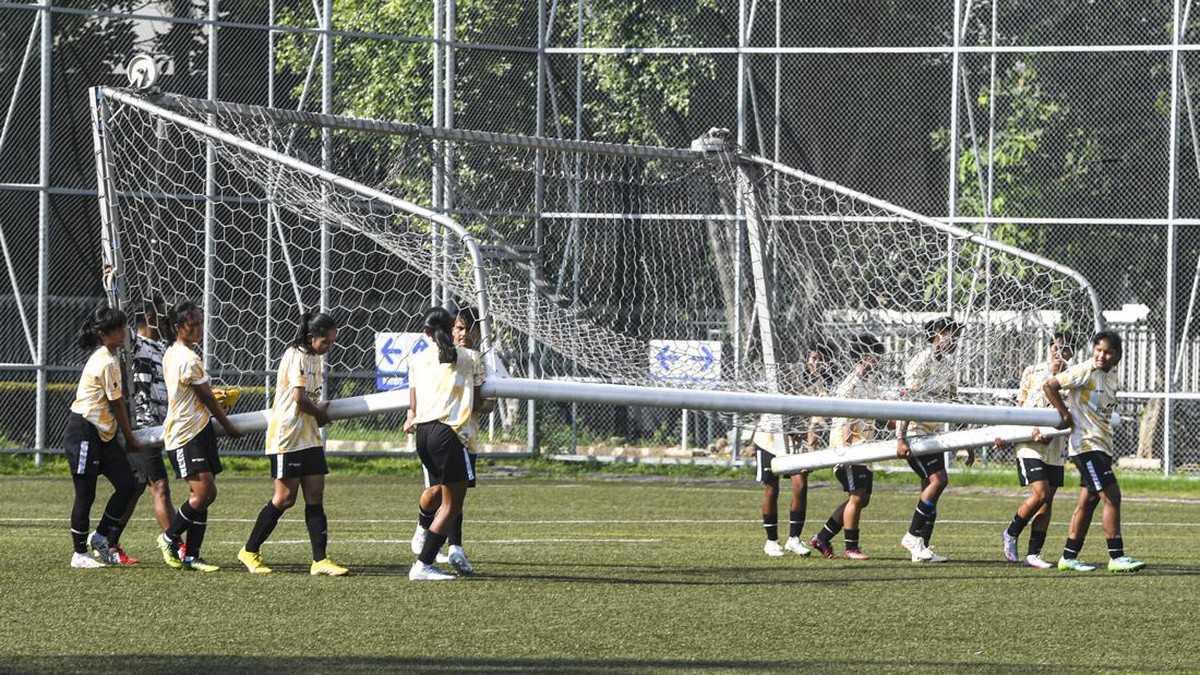 FOTO: Timnas Putri Indonesia Gigih Berlatih Meniti Prestasi