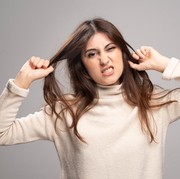 5 Penyebab Rambut Rontok di Usia Muda, Ada Genetik hingga Masalah Hormon