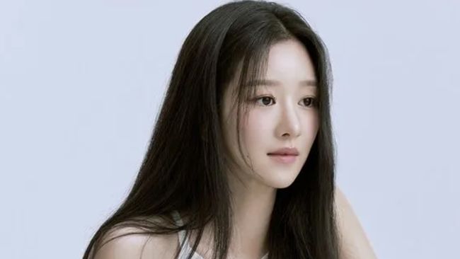 Penampilan Aktris Seo Ye Ji OTW Bali untuk Pemotretan Majalah, Wajah Disorot