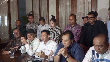 img-title Bantah Selingkuh, Anji Sebut Postingan Sexy Goath soal Tiket Pesawat & Lingerie Melawan Hukum
