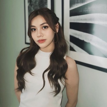 Frislly Herlind Rayakan Anniversary Bareng Pacar usai Putus dari Kiesha Alvaro