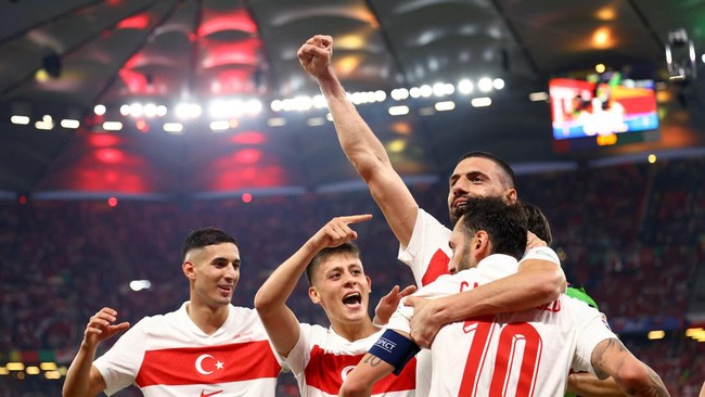 Turki berhasil lolos ke babak 16 besar setelah menang 2-1 melawan Ceko pada matchday terakhir Grup F Euro 2024.