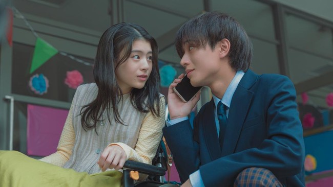 Cinta Bersemi di Tengah Hidup yang Terbatas: Drawing Closer