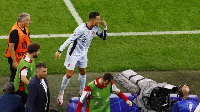 Cristiano Ronaldo tercatat tiga kali mengamuk dalam pertandingan Georgia vs Portugal pada laga terakhir Grup F Euro 2024, Kamis (27/6) dini hari WIB.