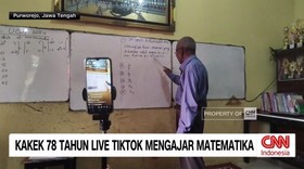 VIDEO: Kakek 78 Tahun Live Tiktok Mengajar Matematika