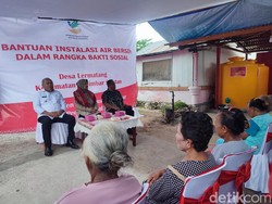 Mensos Risma Beri Bantuan Instalasi Air Bersih Canggih di Tanimbar