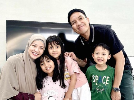 Jalani Co-Parenting, 5 Potret Desta & Natasha Rizky Kompak Hadiri Momen Spesial Anak