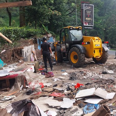 Menilik Alasan Pembongkaran PKL di Puncak