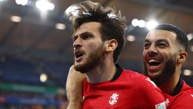 Kvaratskhelia Pamer Jersey Ronaldo Usai Gulung Portugal