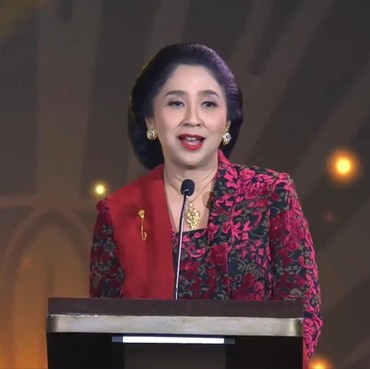 Anita Tanjung Raih Inspirational Women In Social & Education di R.A Kartini Award 2024