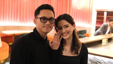 img-title Azriel Hermansyah Lamar Sarah Menzel, Nikahnya Setelah...