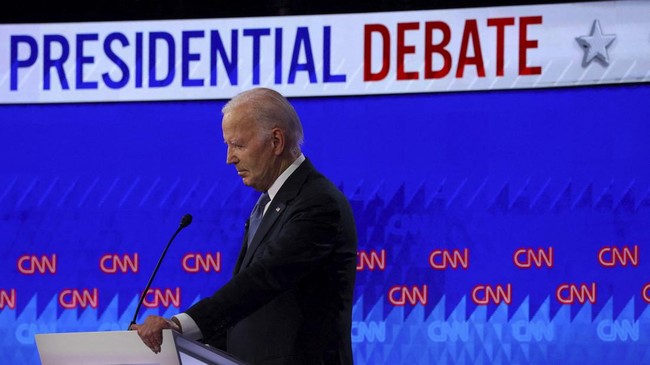 Joe Biden disebut sempat flu dan sakit tenggorokan beberapa hari jelang debat perdana Pilpres AS 2024.