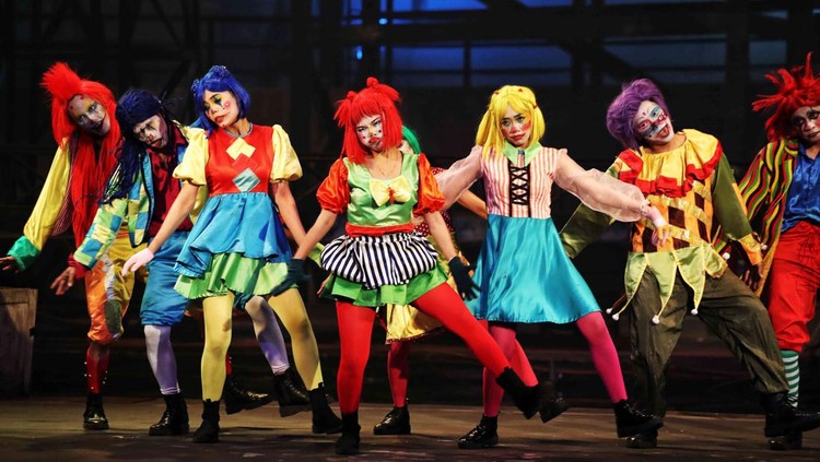 Indonesian Circus Extreme ‘S.W.A.T Raid Clown’ di Trans Studio Cibubur