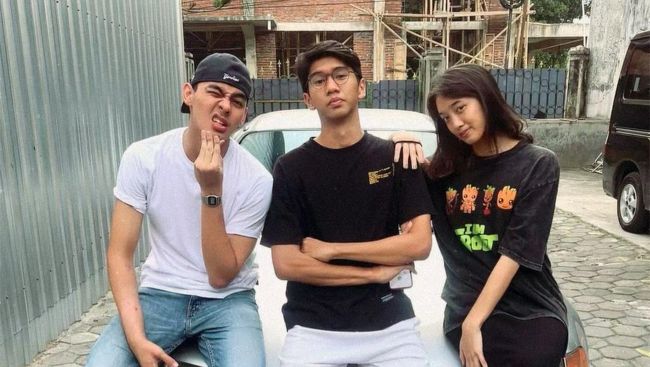 Xizmatkorlar bilan jinsiy aloqa onlayn Rus femdom porno