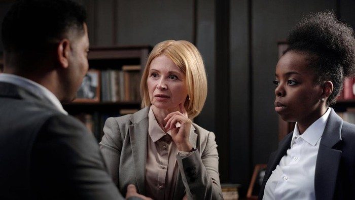 3 Tanda Ini Bisa Menjawab Sikap Orang Padamu Itu Berempati atau Cuma Kepo, Kenali Yuk!