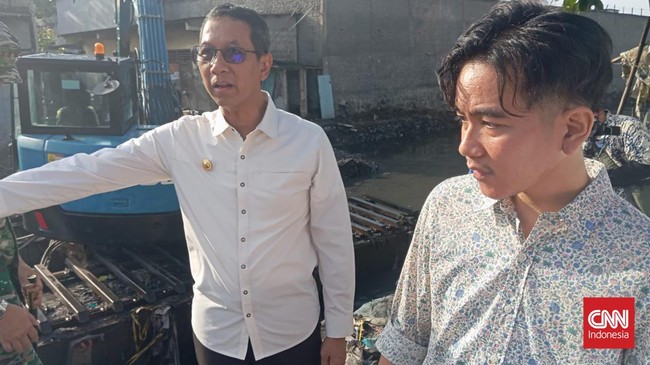 Gibran Rakabuming Raka mengklaim ikut bersama Pj Gubernur DKI Heru Budi Hartono di Jakarta Barat dan Jakarta Utara untuk bermain dan melhat warga.