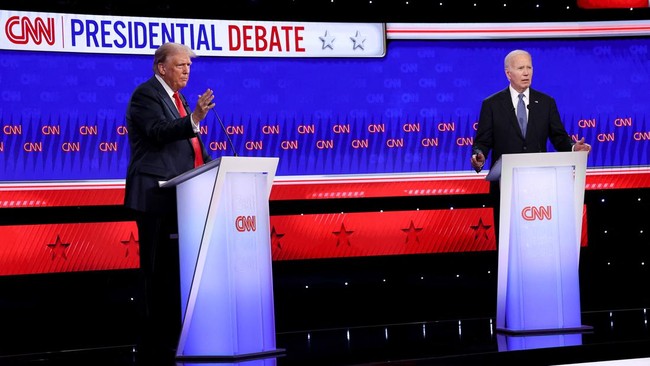 Trump vs Biden adu gagasan dalam debat perdana capres AS yang digelar CNN Atlanta pada Kamis (27/6) waktu setempat.