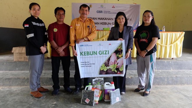 GNI dan SEI berkontribusi memerangi stunting lewat pemberian Paket Makanan Tambahan (PMT) dan penyuluhan Kebun Gizi bagi balita dan ibu hamil di Morowali Utara.