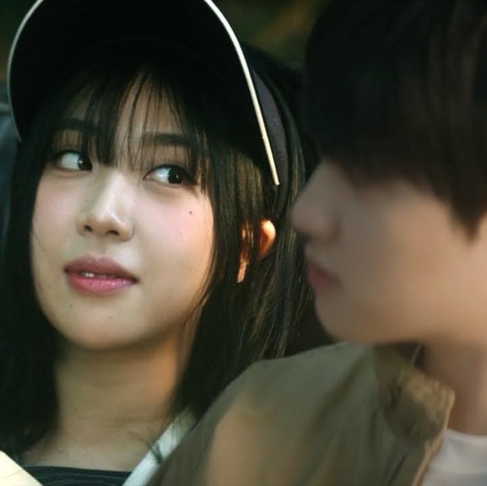 Lee Youngji dan D.O. EXO di MV Small Girl/Foto: Youtube.com/이영지