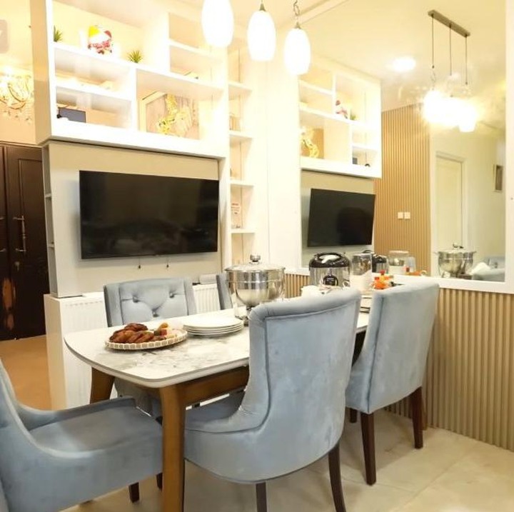 <p>Dalam video tersebut, Jodie sendiri mengaku bahwa rumahnya ini membawa berkah. "Bawa rezeki banget buat aku (rumah ini)," ujar Jodie, dikutip dari kanal <em>YouTube TAULANY TV,</em> Sabtu (29/6/2024). (Foto: YouTube TAULANY TV)</p>