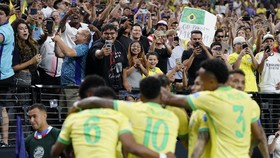 FOTO: Kala Tim Samba Menggoyang Copa America