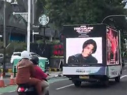 Ada Truk LED TREASURE Keliling-keliling di Senayan