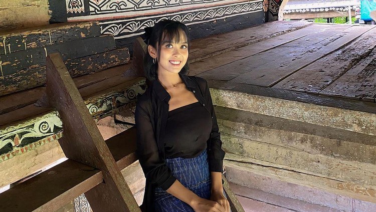 Laura Avionita Sinaga