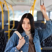 6 Trik Menjaga Keselamatan Diri saat Naik Transportasi Umum