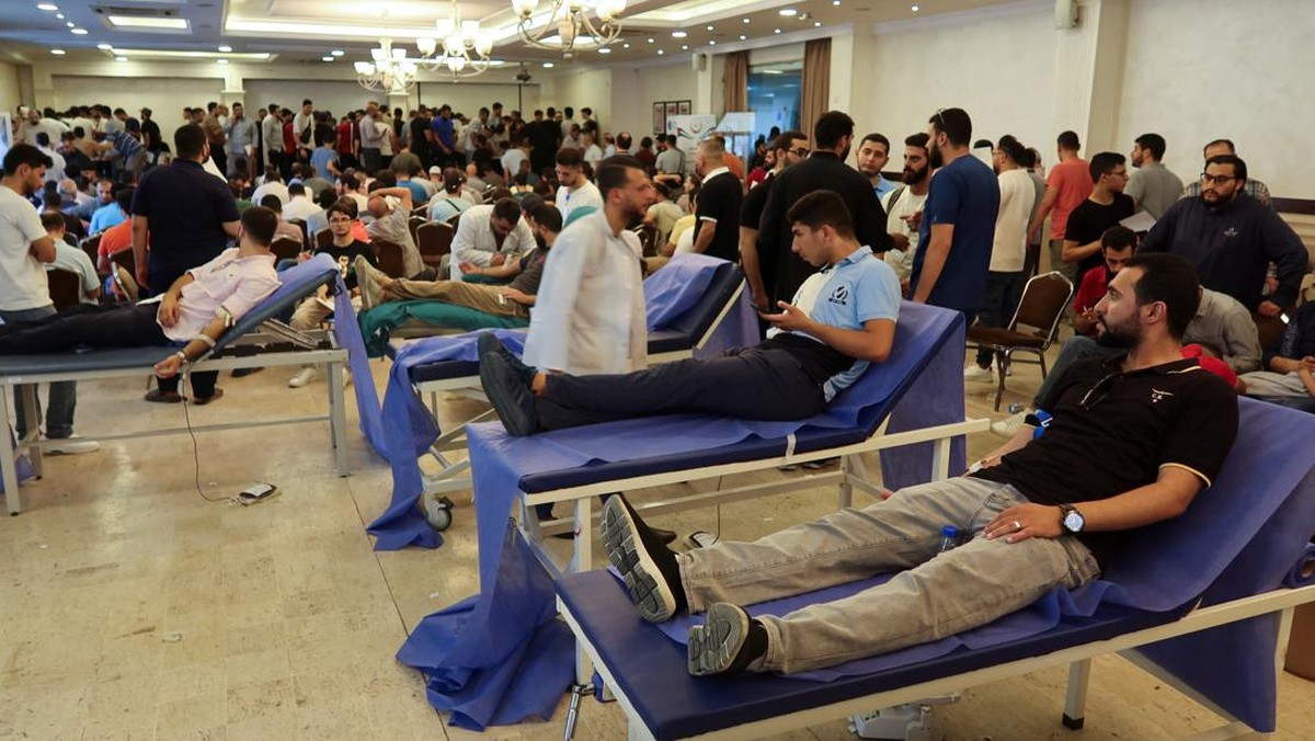 FOTO: Ramai-ramai Ribuan Warga Yordania Donor Darah Buat Penduduk Gaza