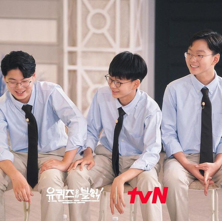 <p>Song Daehan, Song Minguk, dan Song Manse saat ini berusia 14 tahun. Ketiganya merupakan kembar non-identik atau memiliki paras tidak terlalu mirip satu sama lain. (Foto: Instagram @youquizontheblock)</p>