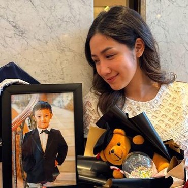 Peringati Satu Tahun Kepergian Dante, Tamara Tyasmara Akui Masih Belajar Ikhlas