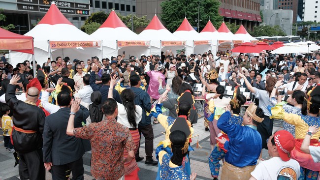 PT. Bank Rakyat Indonesia (Persero) atau BRI turut ambil bagian dalam memeriahkan event tahunan yang memperkenalkan kekayaan budaya Indonesia di Korea Selatan.