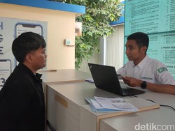 Warga Denpasar Terkejut Bikin SIM Wajib Disertai BPJS Kesehatan Aktif